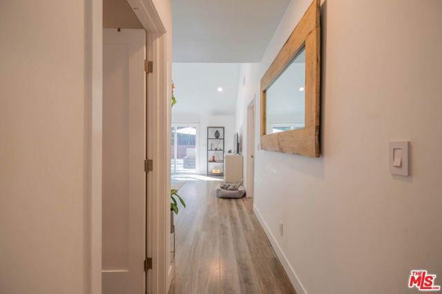 2760 E Glenoaks Boulevard, Glendale, CA 91206