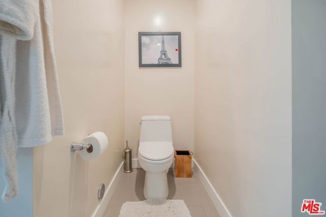 2760 E Glenoaks Boulevard, Glendale, CA 91206