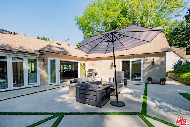 2760 E Glenoaks Boulevard, Glendale, CA 91206