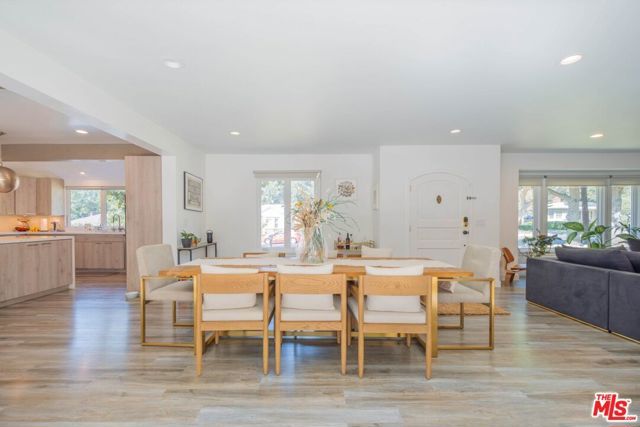 2760 E Glenoaks Boulevard, Glendale, CA 91206