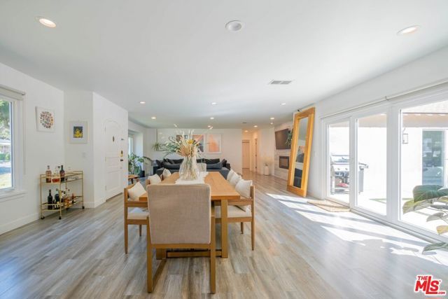 2760 E Glenoaks Boulevard, Glendale, CA 91206