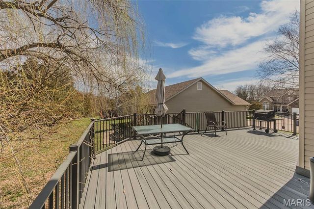 2235 Silver Lake Estates Drive, Pacific, MO 63069