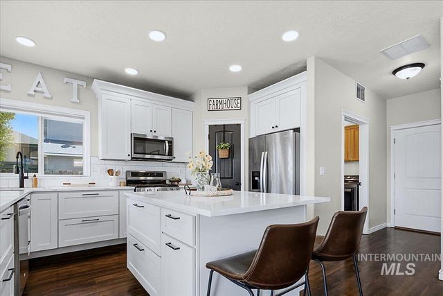 406 Triumph Drive, Middleton, ID 83644