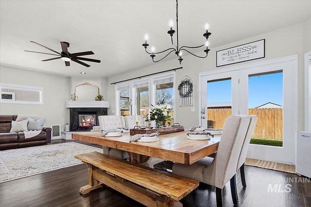 406 Triumph Drive, Middleton, ID 83644