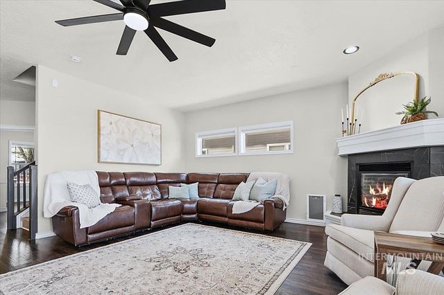 406 Triumph Drive, Middleton, ID 83644