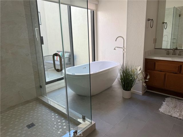 1782 Del Prado, Pomona, CA 91768
