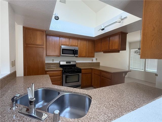 1782 Del Prado, Pomona, CA 91768