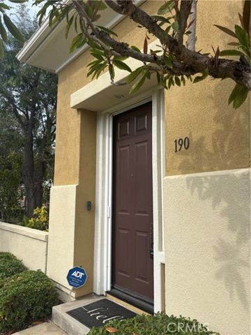 190 Via Vicini, Rancho Santa Margarita, CA 92688
