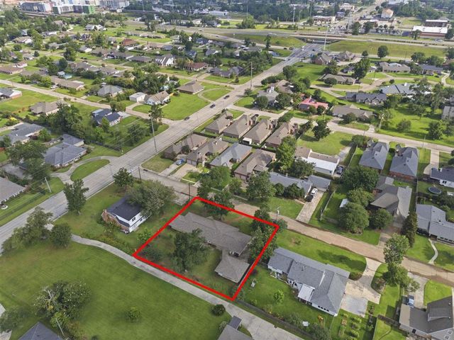 727 Julius Street, Lake Charles, LA 70605
