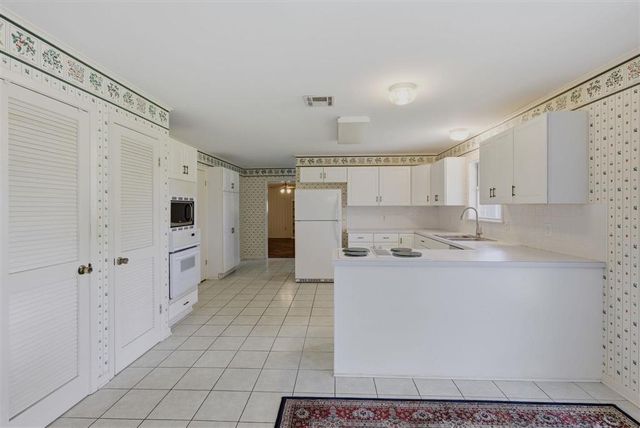 727 Julius Street, Lake Charles, LA 70605