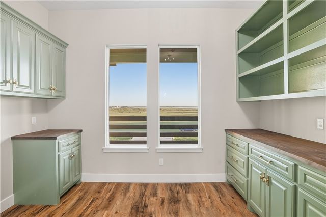 1511 Cape Velero Dr, Rockport, TX 78382