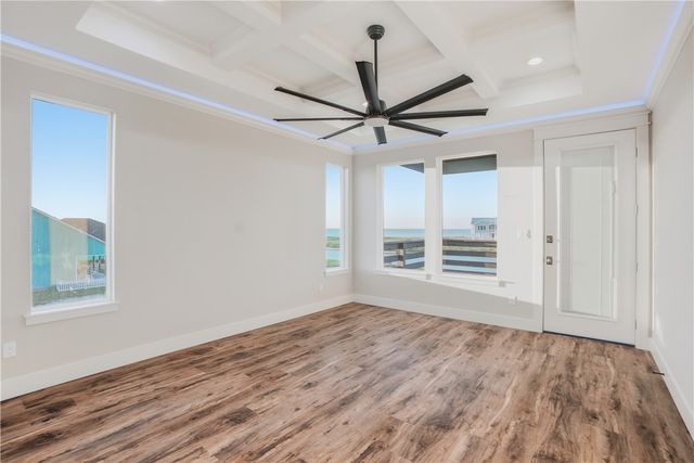 1511 Cape Velero Dr, Rockport, TX 78382