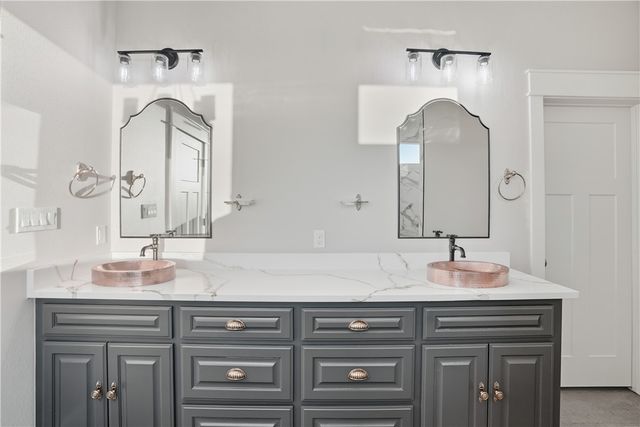 1511 Cape Velero Dr, Rockport, TX 78382