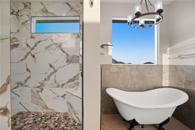 1511 Cape Velero Dr, Rockport, TX 78382