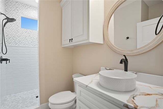 1511 Cape Velero Dr, Rockport, TX 78382