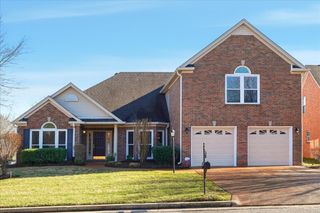 901 Leblanc Ct, Nashville, TN 37221