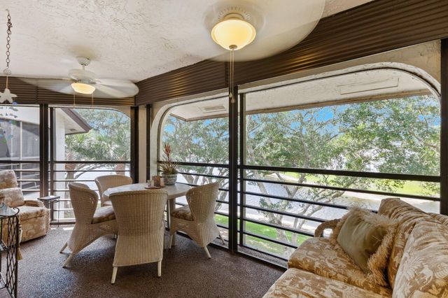 5380 CEDAR LAKE Drive 304, Boynton Beach, FL 33437