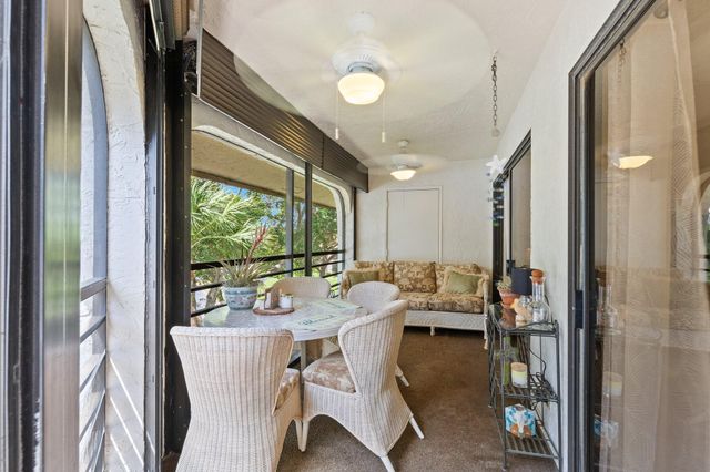 5380 CEDAR LAKE Drive 304, Boynton Beach, FL 33437