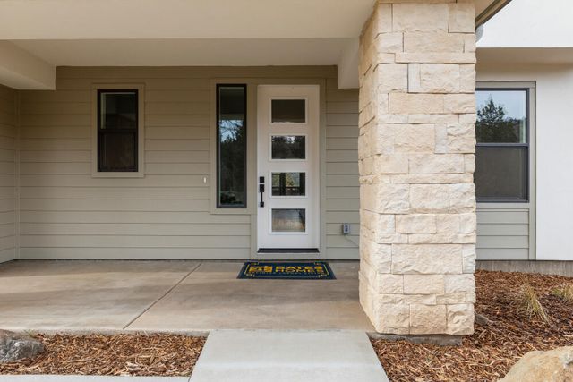 1216 Vine Maple Drive, Klamath Falls, OR 97601