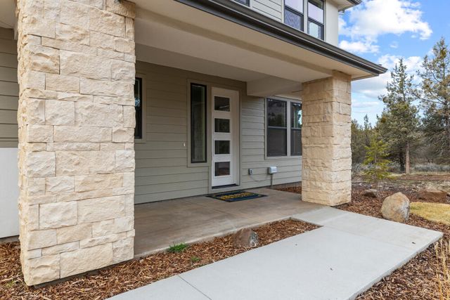 1216 Vine Maple Drive, Klamath Falls, OR 97601