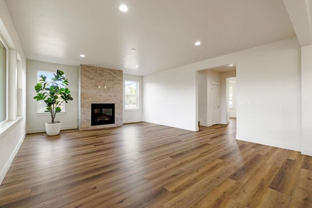 1216 Vine Maple Drive, Klamath Falls, OR 97601