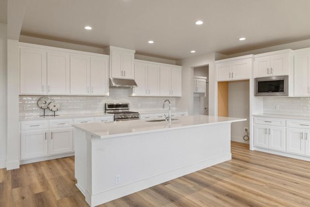 1216 Vine Maple Drive, Klamath Falls, OR 97601