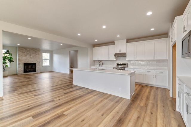 1216 Vine Maple Drive, Klamath Falls, OR 97601