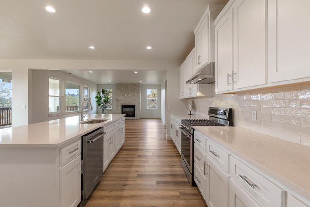 1216 Vine Maple Drive, Klamath Falls, OR 97601