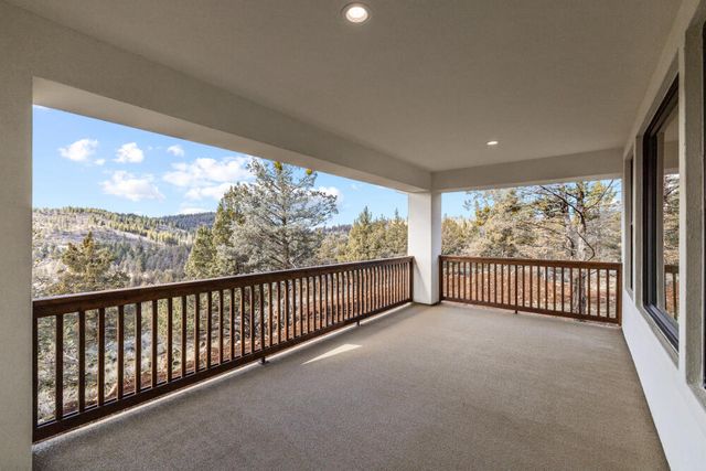 1216 Vine Maple Drive, Klamath Falls, OR 97601