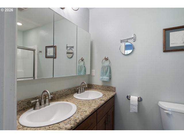 1155 12TH Ct Se, Bandon, OR 97411