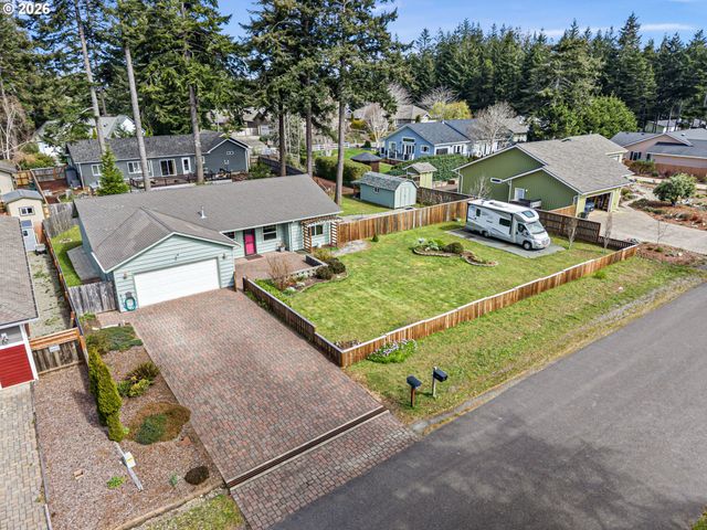 1155 12TH Ct Se, Bandon, OR 97411