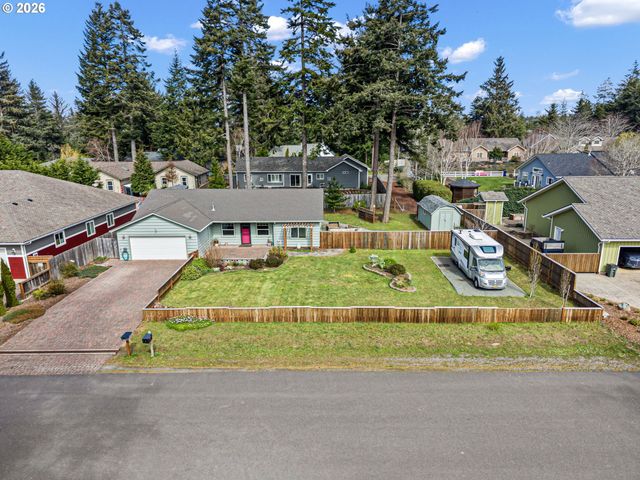 1155 12TH Ct Se, Bandon, OR 97411