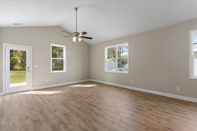 271 Mcneil Circle, Dunn, NC 28334