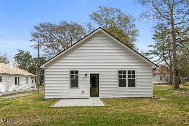 271 Mcneil Circle, Dunn, NC 28334