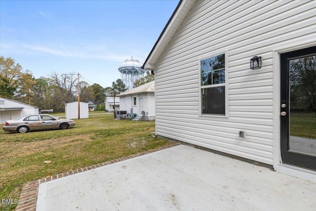 271 Mcneil Circle, Dunn, NC 28334