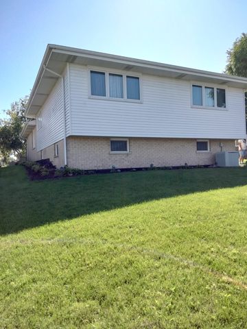 17018 93rd Avenue, Orland Hills, IL 60487