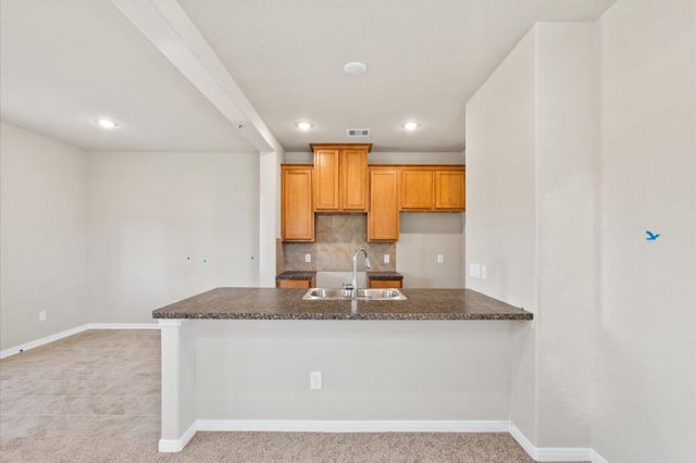 1375 Mixander Way, La Porte, TX 77571