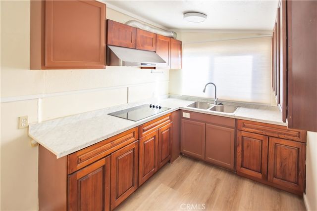 9888 6th, Victorville, CA 92392