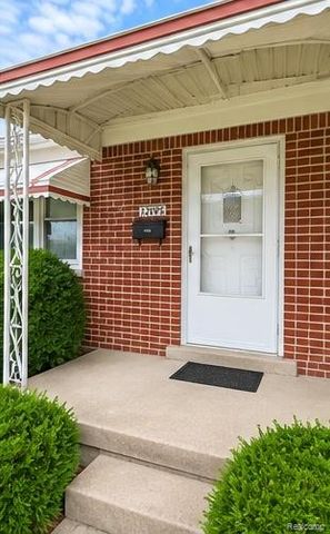 22095 David Avenue, Eastpointe, MI 48021
