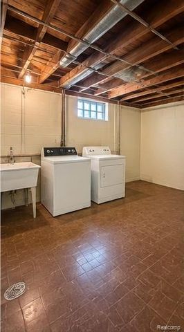 22095 David Avenue, Eastpointe, MI 48021