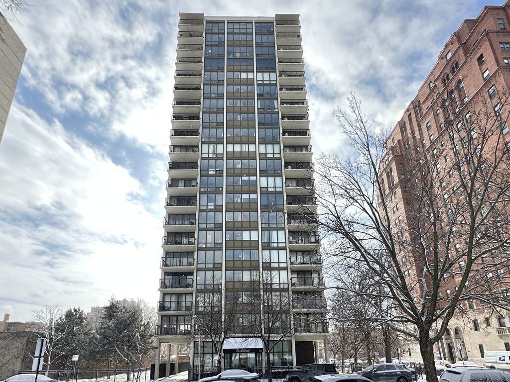 6701 S Crandon Avenue 8B, Chicago, IL 60649