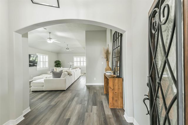 13043 Avery Ridge Lane, Tomball, TX 77377