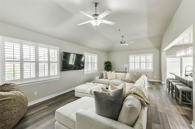 13043 Avery Ridge Lane, Tomball, TX 77377