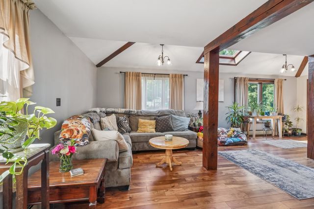 2 Country Pond Road, Kingston, NH 03848