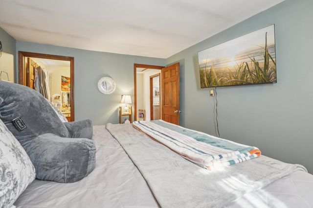2 Country Pond Road, Kingston, NH 03848