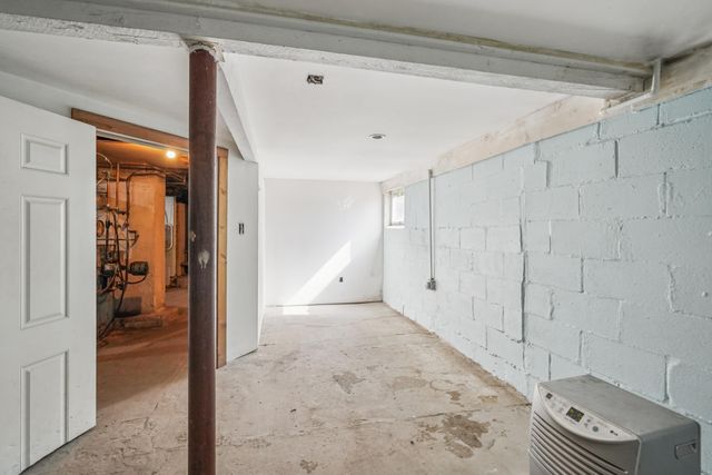 2 Country Pond Road, Kingston, NH 03848