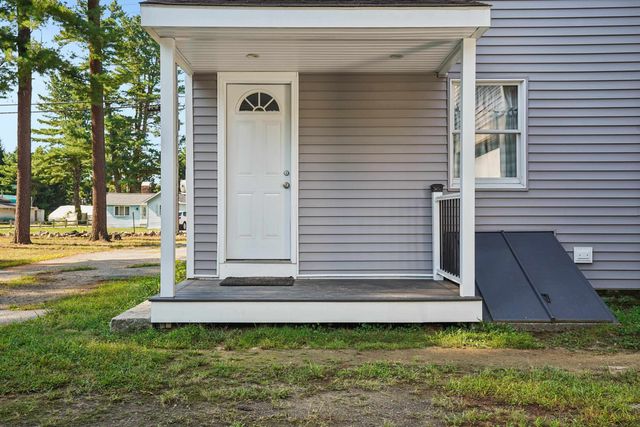 2 Country Pond Road, Kingston, NH 03848