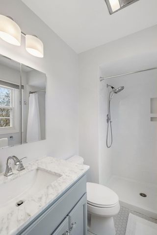 9000 Chestnut Lane, Munster, IN 46321