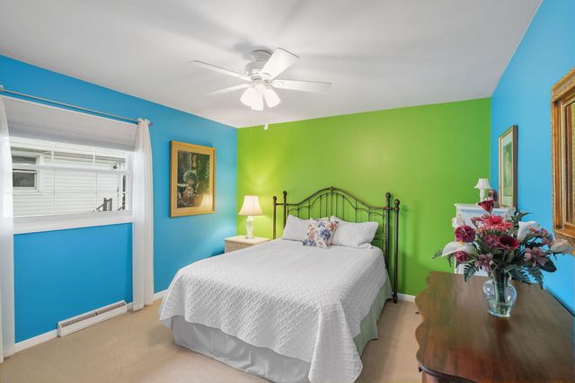 9000 Chestnut Lane, Munster, IN 46321