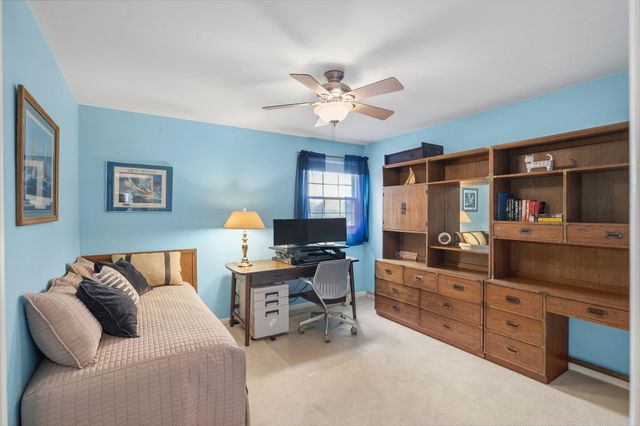 9000 Chestnut Lane, Munster, IN 46321